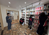 书香传递爱心，志愿点亮梦想　　　　——记23药剂（1）志愿活动